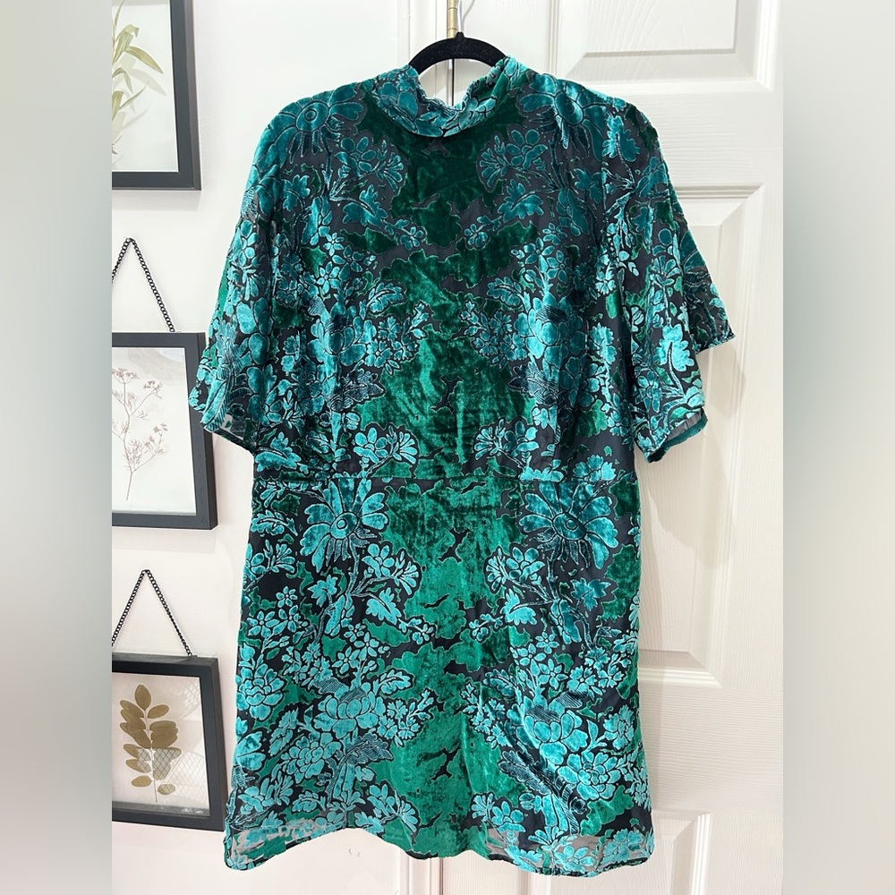 By Anthropologie Floral Velvet Dress in Teal and Black - Picture 3 of 10